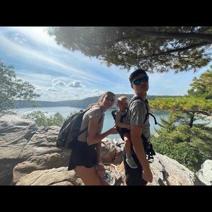 Meet your Posher, Hanna rose